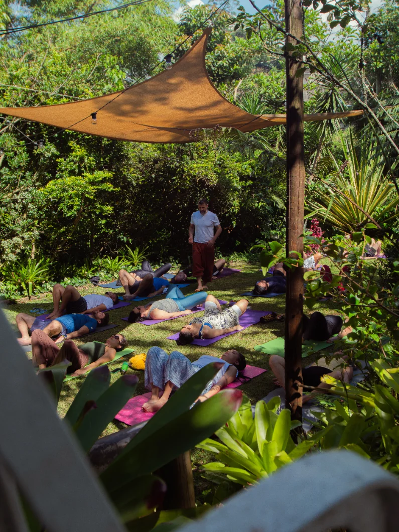 Dança meditativa e música ao vivo